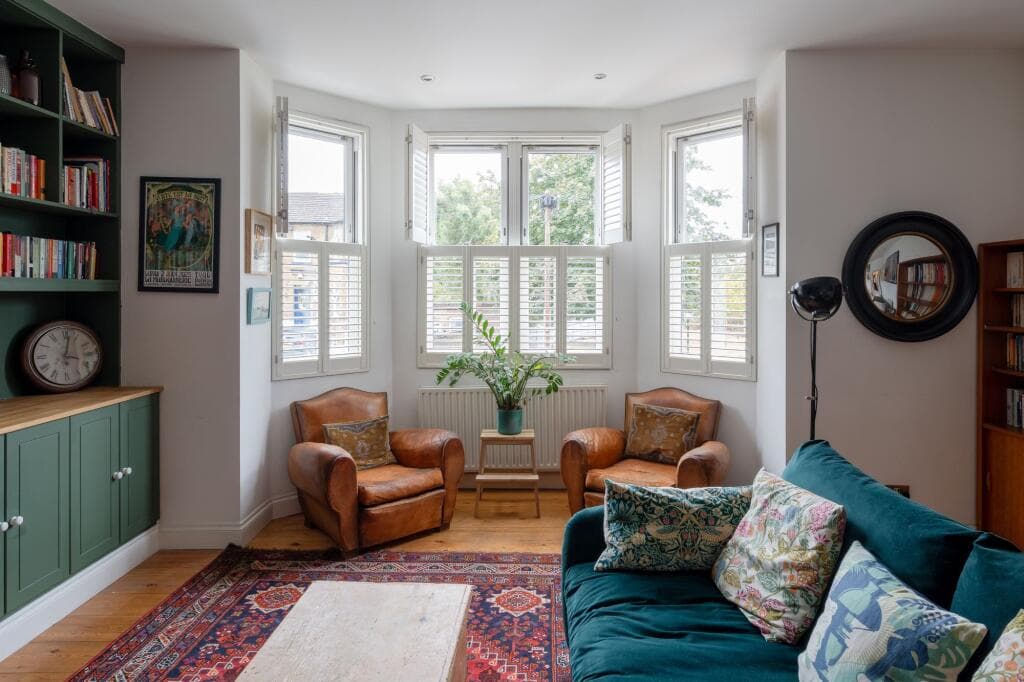 2 bedroom flat for sale in Wallwood Road, Upper Leytonstone, E11
