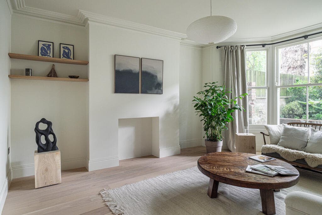 3 bedroom maisonette for sale in The Orchard, Evering Road, London, N16