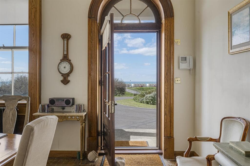 1 bedroom flat for sale in College Road, Seaford, BN25