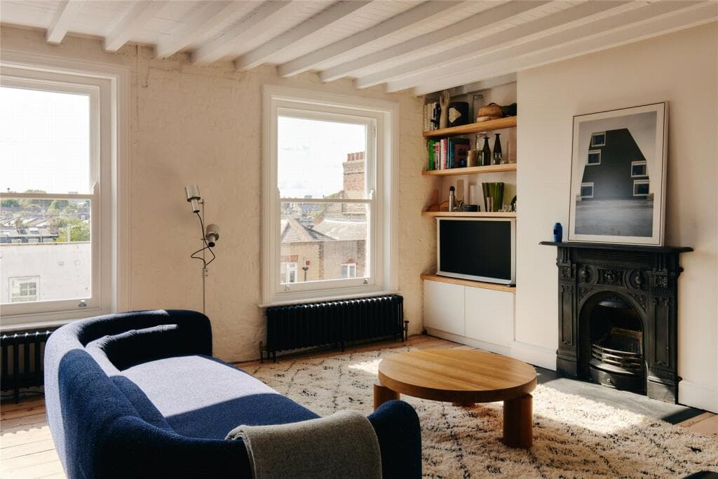 2 bedroom apartment for sale in Stoke Newington High Street, Hackney, London, N16