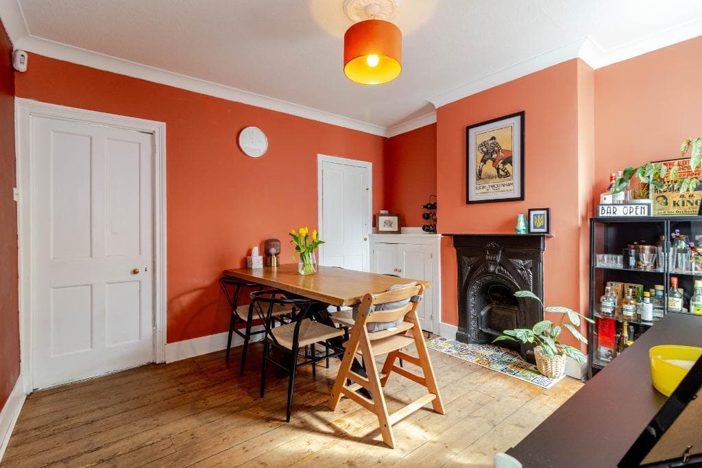 2 bedroom terraced house for sale in Crunden Road, South Croydon, CR2 6HD, CR2