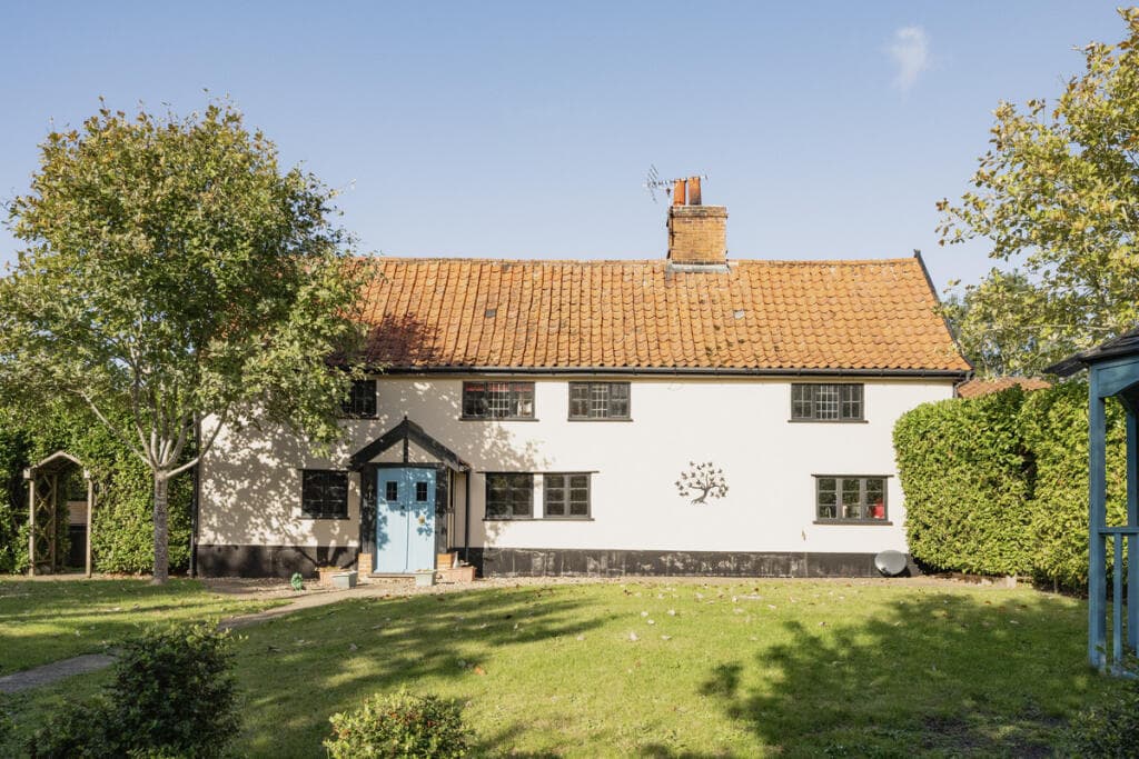 4 bedroom detached house for sale in Chequers Lane, Bressingham, IP22