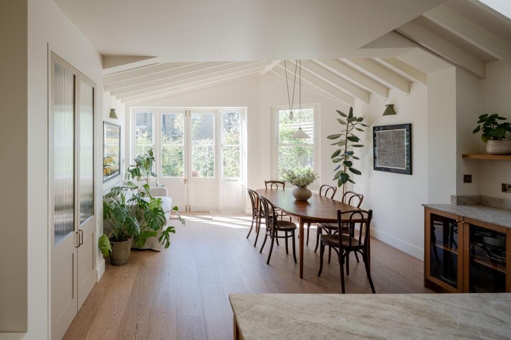 5 bedroom terraced house for sale in Woodville Road, Bushwood, London, E11