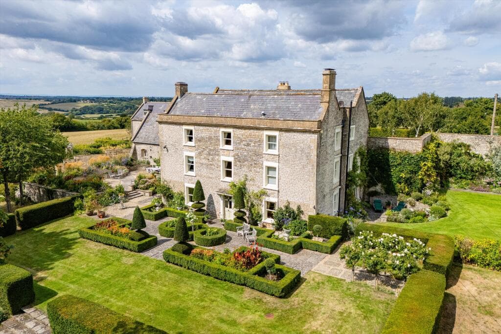 6 bedroom detached house for sale in Beach Lane, Beach, Near Bath BS30