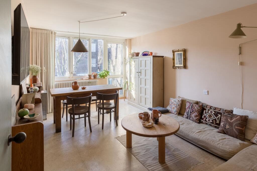 1 bedroom flat for sale in Grimsel Path, Camberwell, SE5