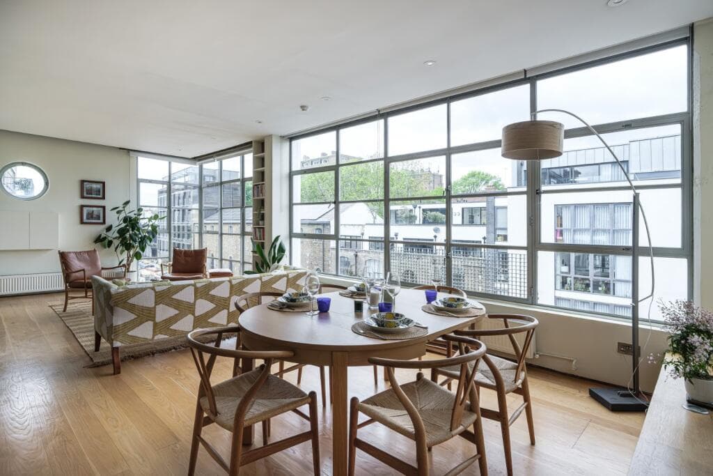 2 bedroom flat for sale in Canal Building,
135 Shepherdess Walk, N1