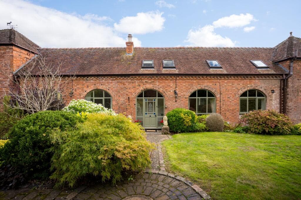 4 bedroom detached house for sale in Salwarpe, Droitwich, WR9