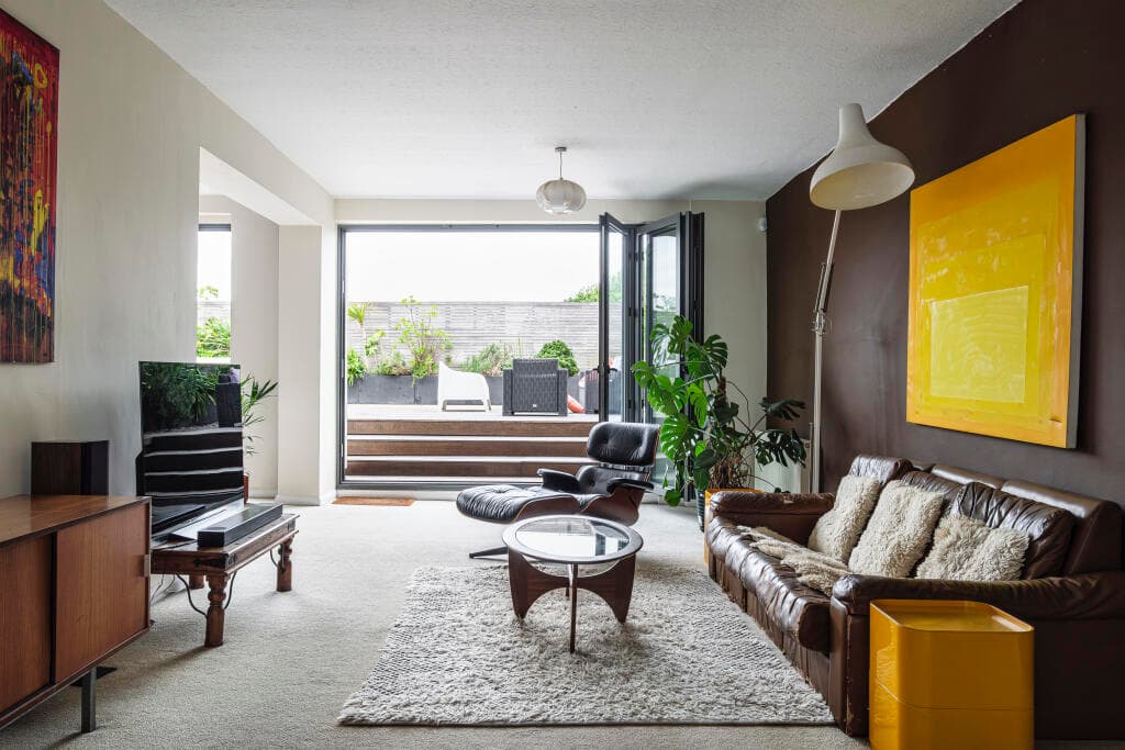 5 bedroom end of terrace house for sale in Deerhurst Road, Streatham Common, SW16