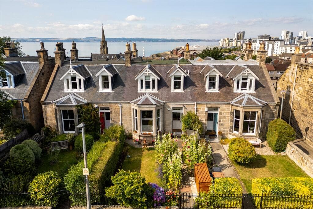 4 bedroom terraced house for sale in Park Road, Edinburgh, Midlothian, EH6