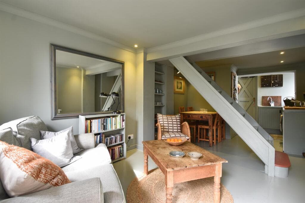 2 bedroom terraced house for sale in Gloucester Cottages, Hastings, TN34
