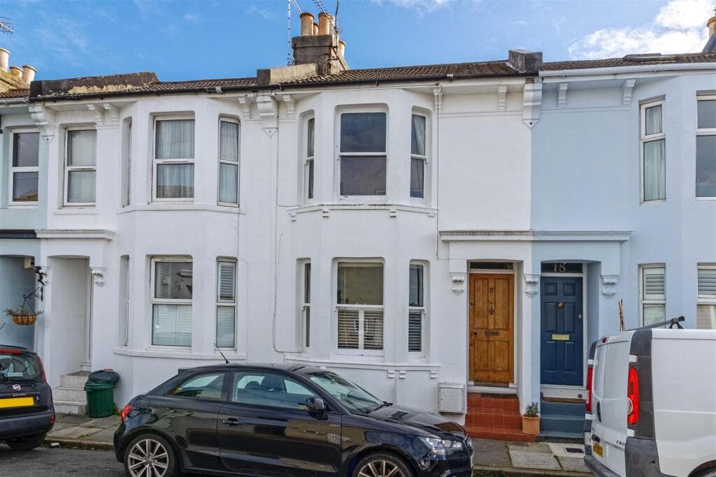 2 bedroom terraced house for sale in Luther Street, Brighton, BN2