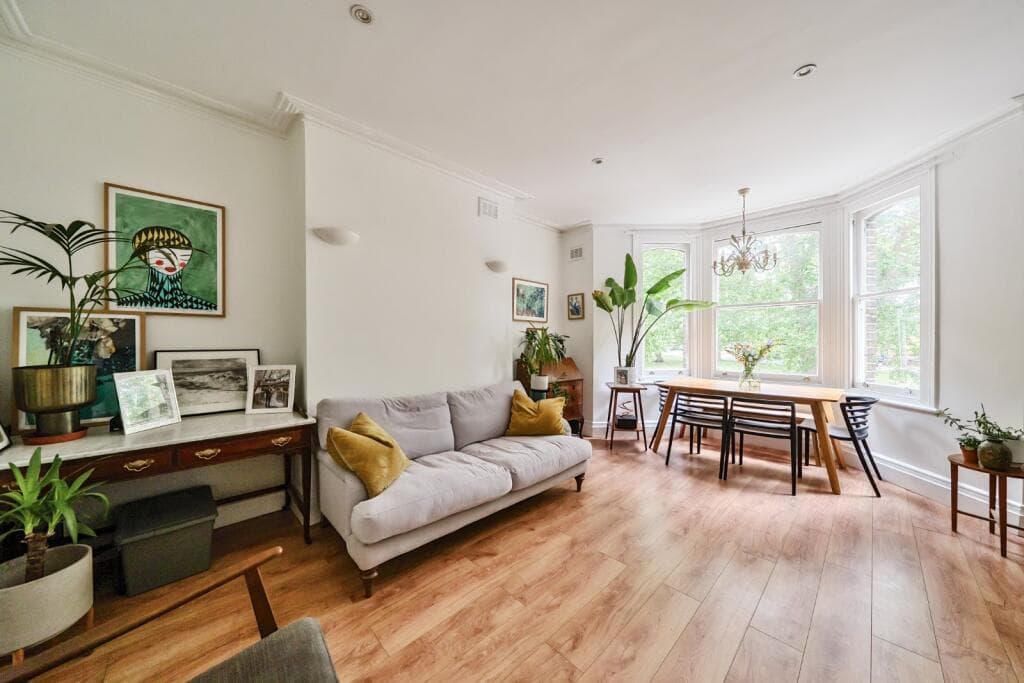1 bedroom flat for sale in East Dulwich Road, East Dulwich, Southwark, SE22