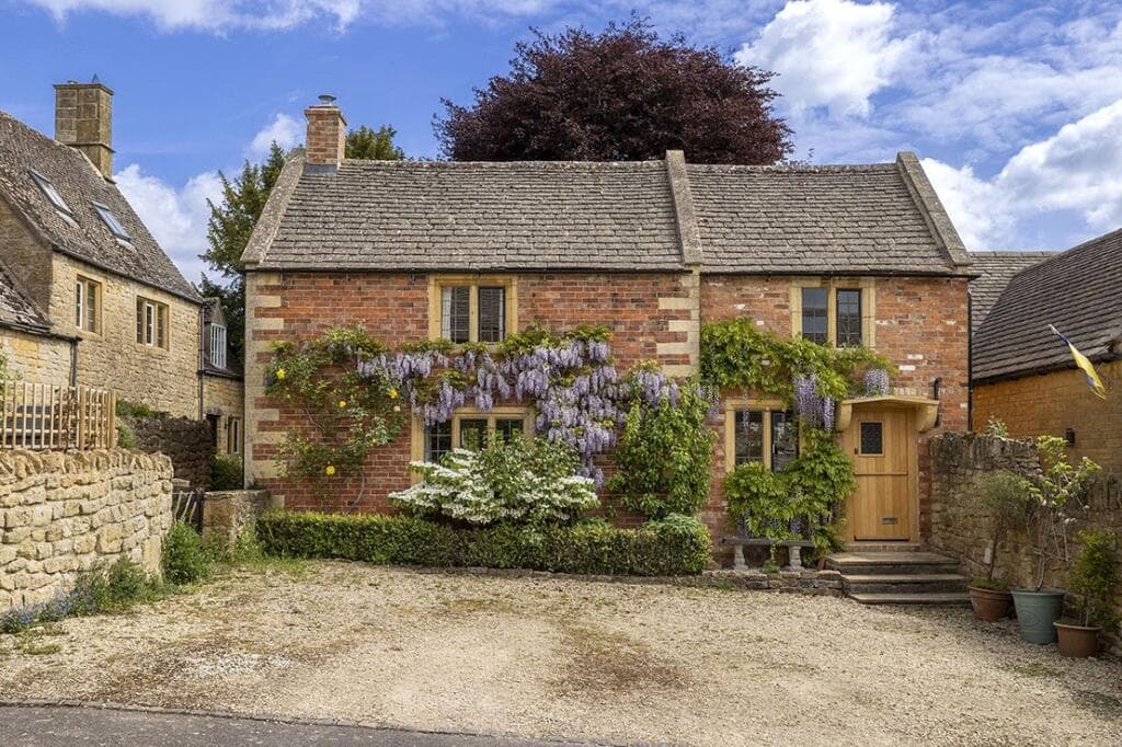 2 bedroom detached house for sale in Keyts Acre, Ebrington, Chipping Campden, GL55