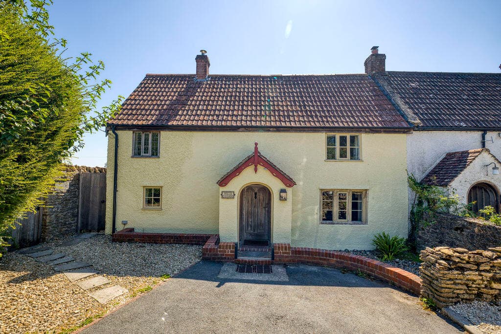 3 bedroom detached house for sale in Lower Street, Shepton Mallet, BA4
