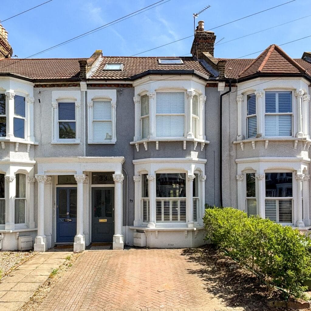 5 bedroom terraced house for sale in Colfe Road, Forest Hill, SE23