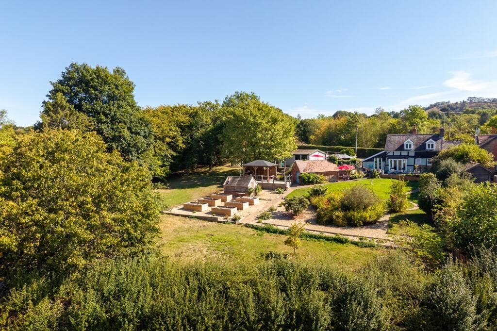 5 bedroom detached house for sale in Stanford Bridge, Teme Valley, WR6