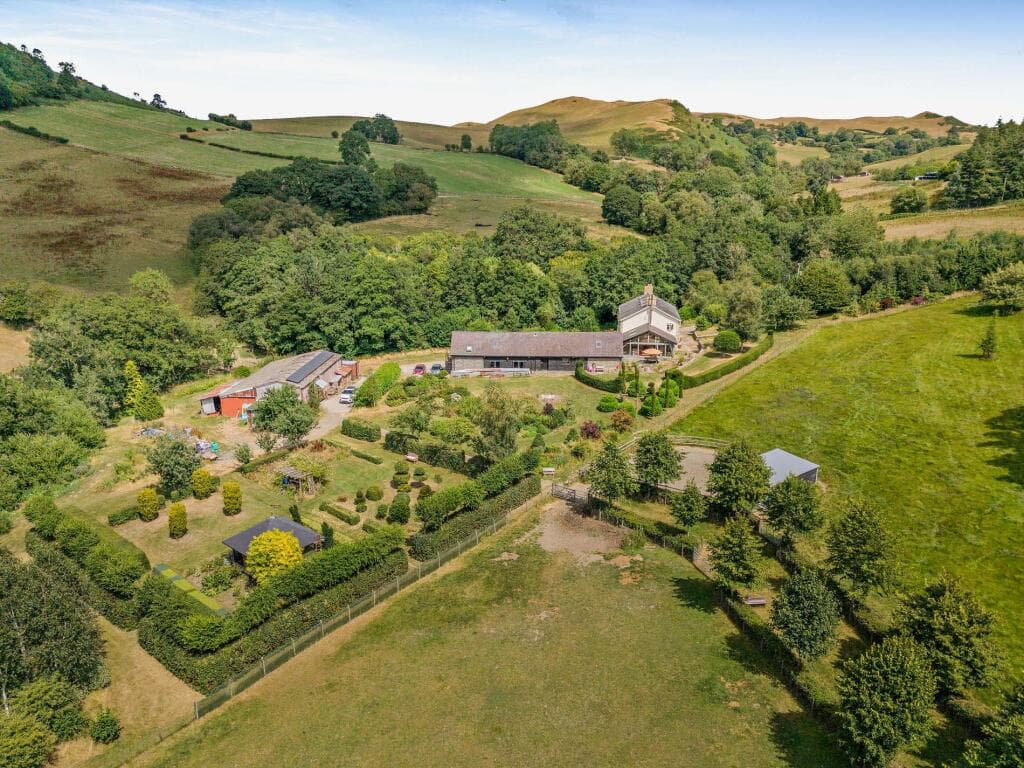 5 bedroom detached house for sale in Dolau, Llandrindod Wells, Powys, LD1