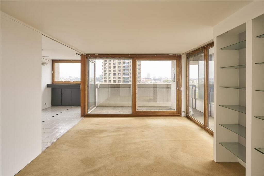 3 bedroom apartment for sale in Shakespeare Tower, Barbican, London, EC2Y