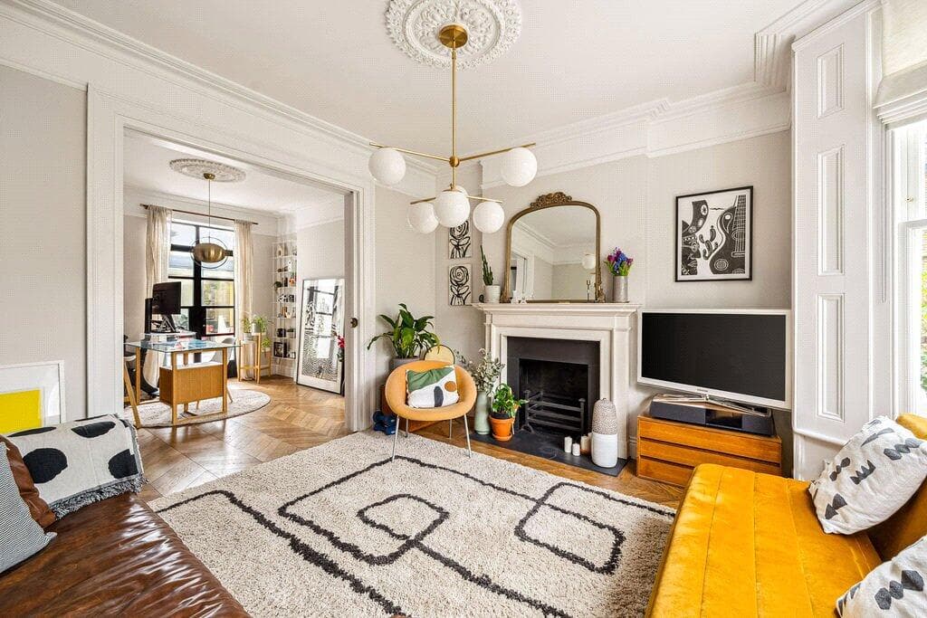 3 bedroom semi-detached house for sale in Ursula Street, London, SW11