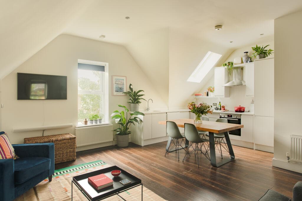 2 bedroom flat for sale in Upland Road, East Dulwich, London, SE22