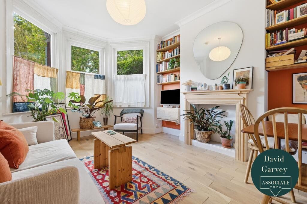 1 bedroom flat for sale in Belmont Road, Tottenham, N17