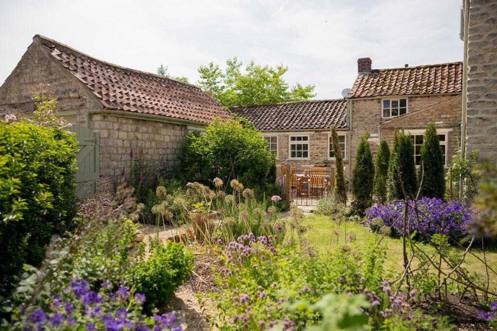 4 bedroom house for sale in Main Street, Hovingham, York, YO62