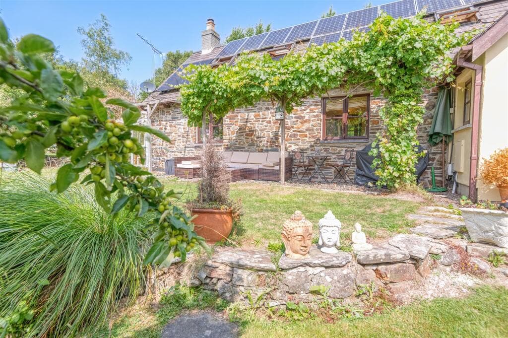 5 bedroom smallholding for sale in Felin Ban Farm Estate, Cardigan, SA43