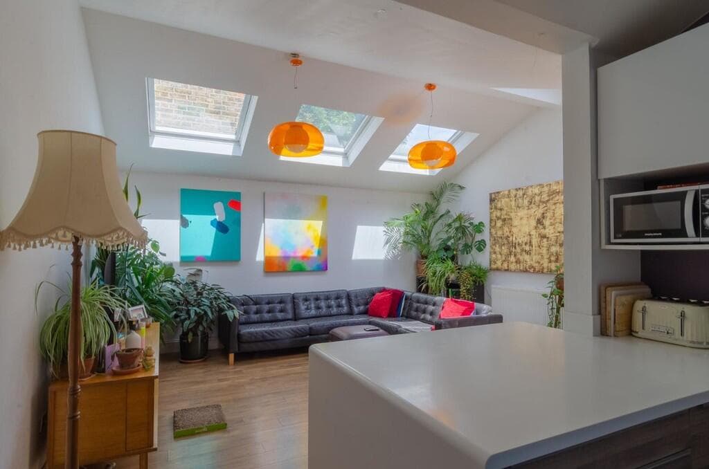 2 bedroom ground floor flat for sale in Hermitage Road, London, N4