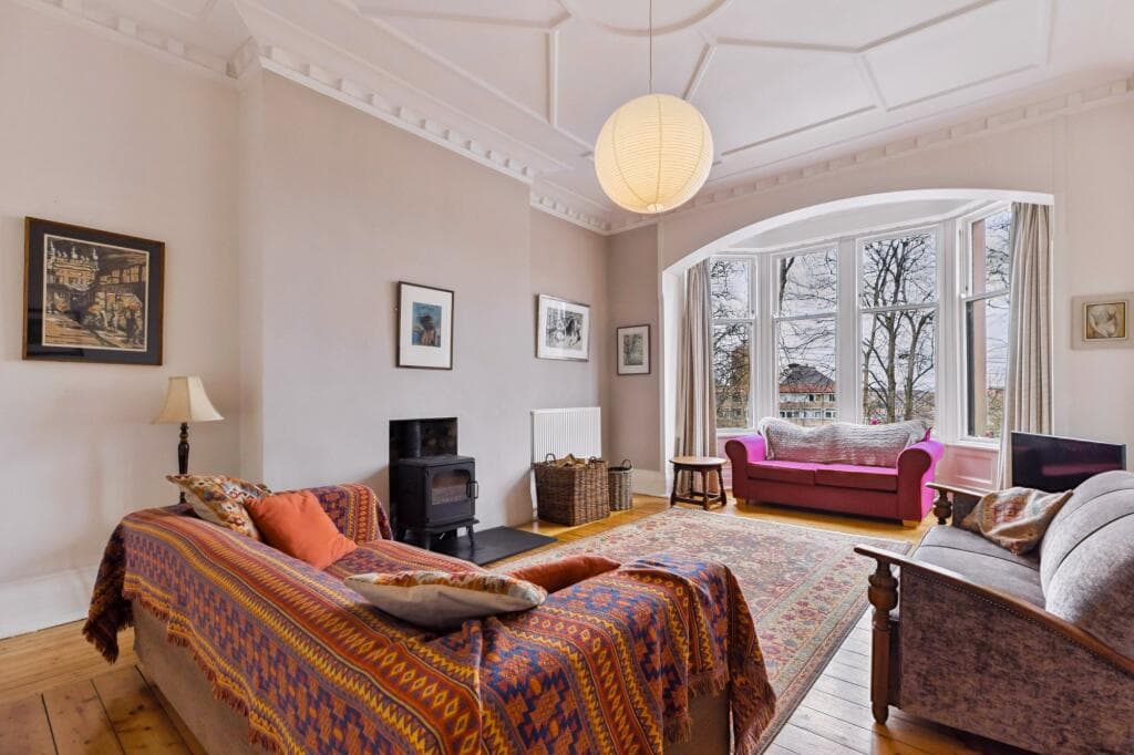 3 bedroom apartment for sale in Camphill Avenue, Langside, Glasgow, G41