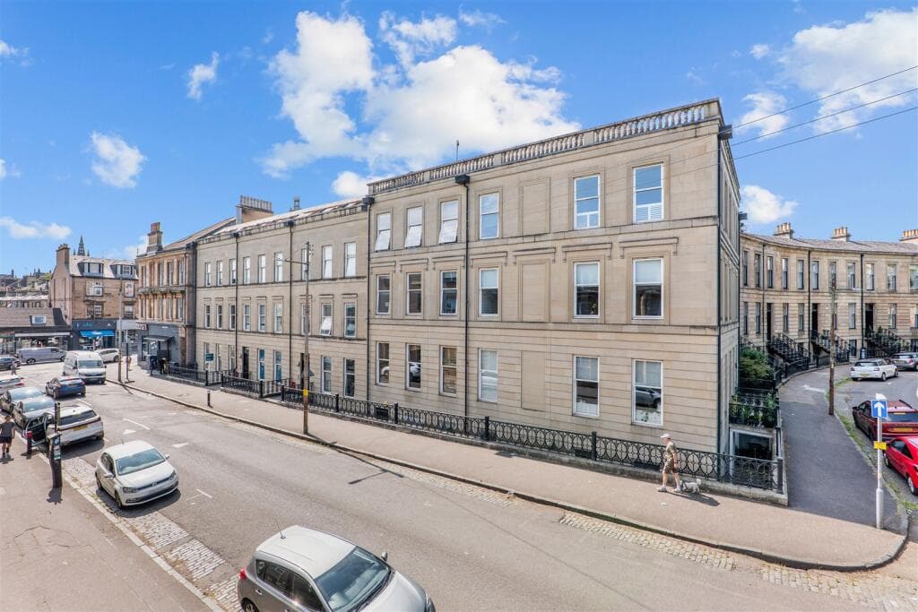1 bedroom flat for sale in 2/1 3 Belmont Street, Kelvinbridge, G12 8EP, G12
