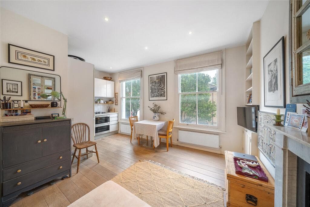 1 bedroom flat for sale in Basing Street, Notting Hill, London, W11