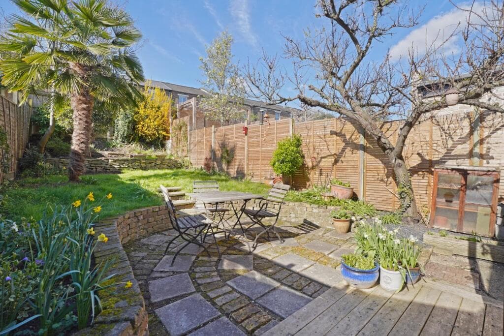 2 bedroom apartment for sale in Thurlestone Road, West Norwood SE27