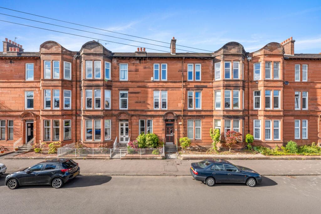 3 bedroom flat for sale in 1/2, 40 Dinmont Road, Waverley Park, G41 3UL, G41