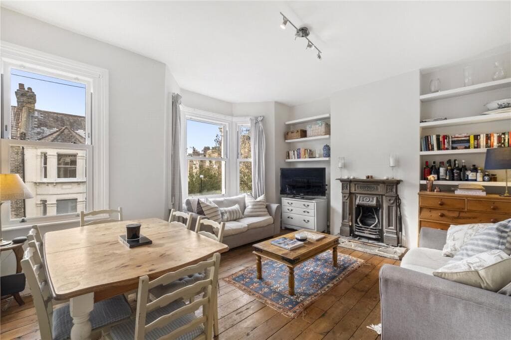 2 bedroom apartment for sale in Corrance Road, London, SW2
