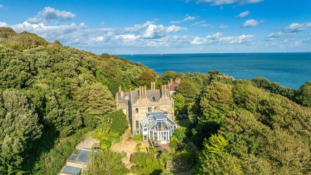 6 bedroom country house for sale in Bonchurch, Isle of Wight, PO38
