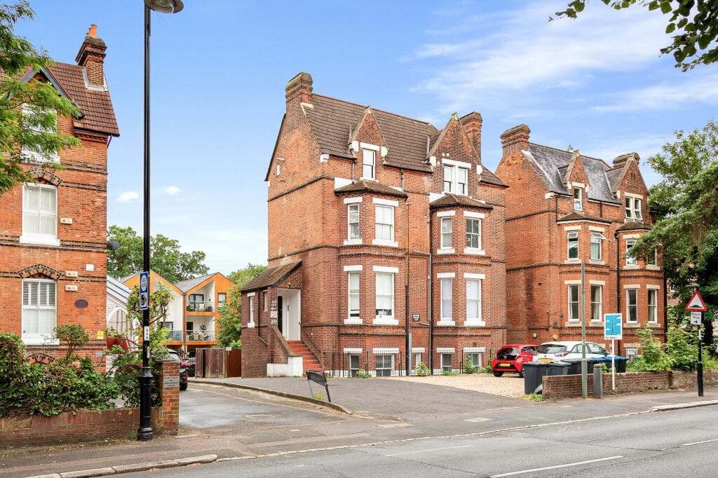 1 bedroom flat for sale in Church Road, London, SE19
