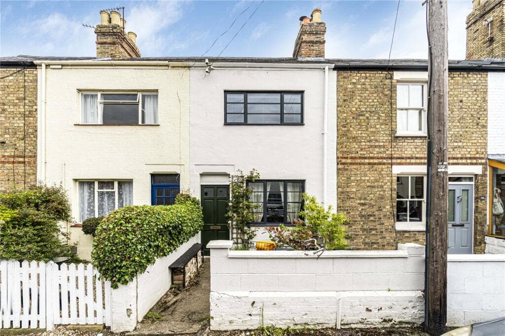 2 bedroom terraced house for sale in Charles Street, East Oxford, OX4