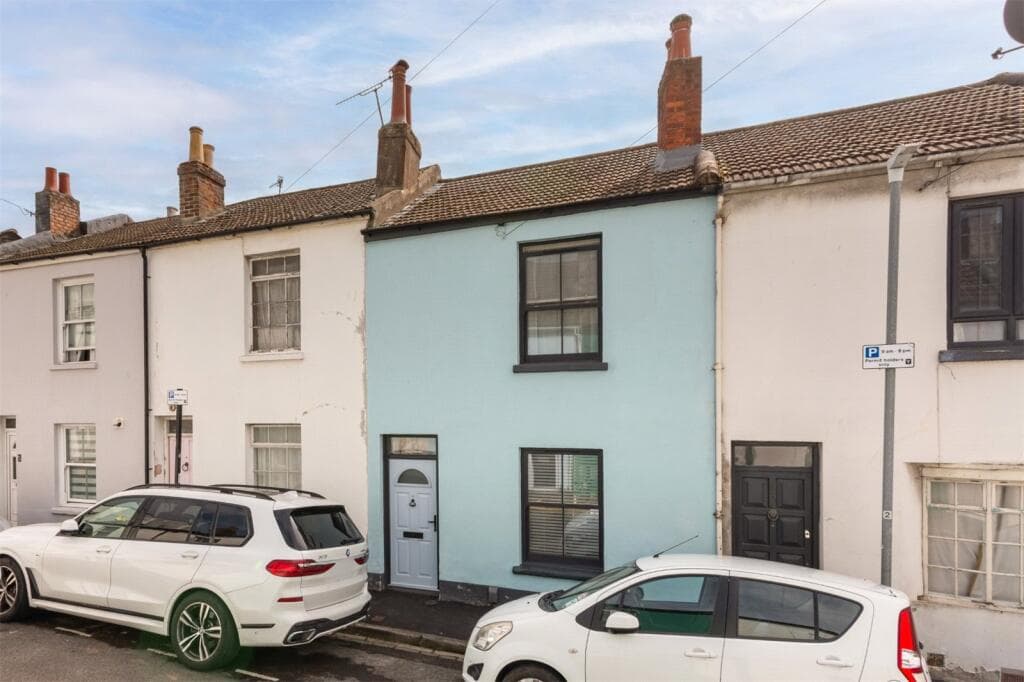 2 bedroom terraced house for sale in Kingsbury Street, Brighton, BN1
