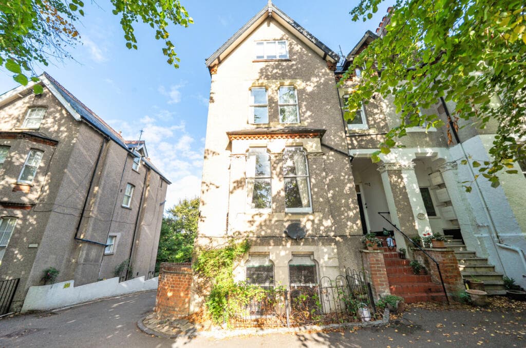 2 bedroom apartment for sale in Susan Wood, Chislehurst, Kent, BR7