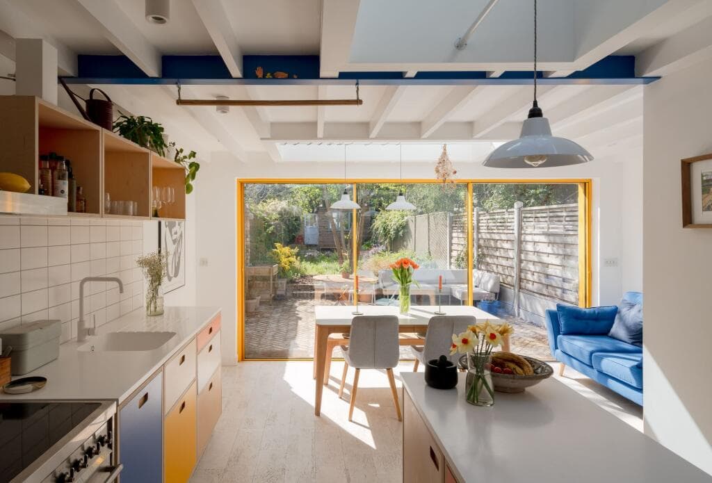 2 bedroom end of terrace house for sale in Thornhill Road, Leyton, London, E10