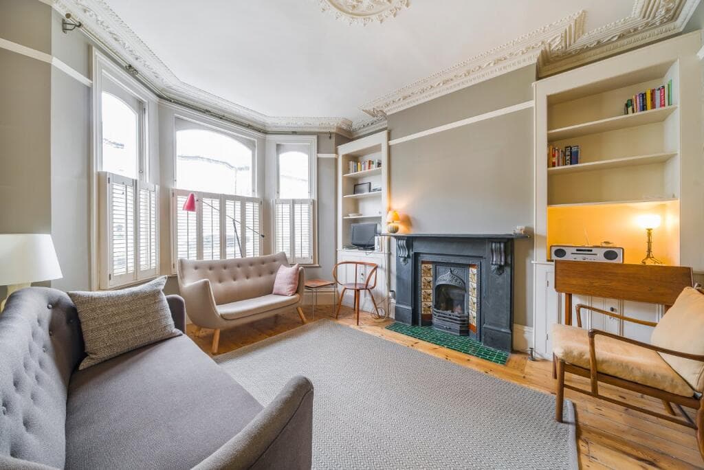 3 bedroom house for sale in Corrance Road, Brixton, London, SW2