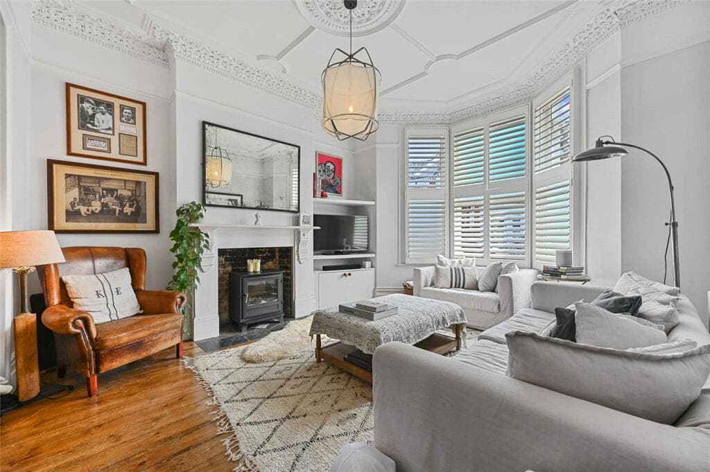 1 bedroom apartment for sale in Pennard Road, London, W12