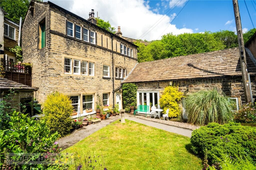4 bedroom house for sale in Nabbs Lane, Slaithwaite, Huddersfield, West Yorkshire, HD7