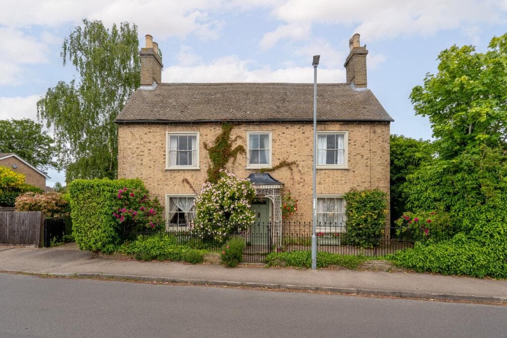 6 bedroom detached house for sale in The Laurels, Eynesbury, St Neots, PE19 2JA, PE19